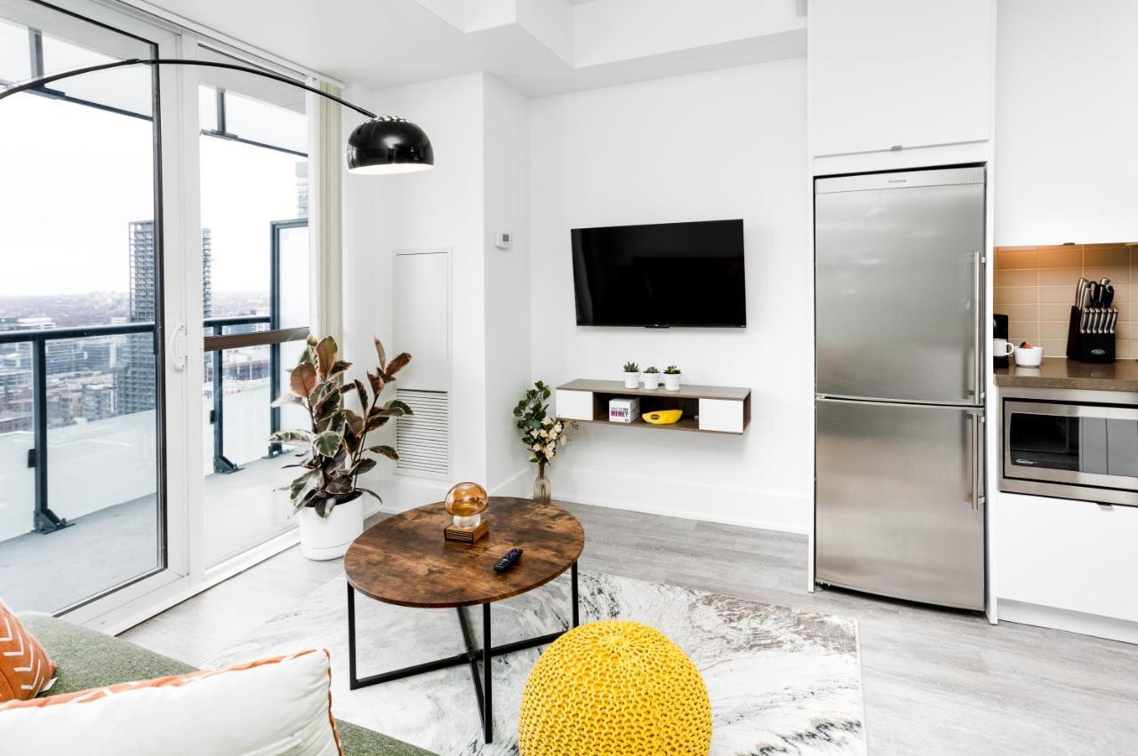 Stylish Suite At 300 Front Street W Торонто Экстерьер фото